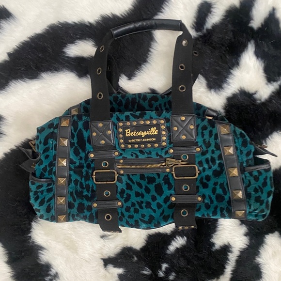 BETSEY JOHNSON Betseyville Leopard Print Bag - Picture 1 of 4